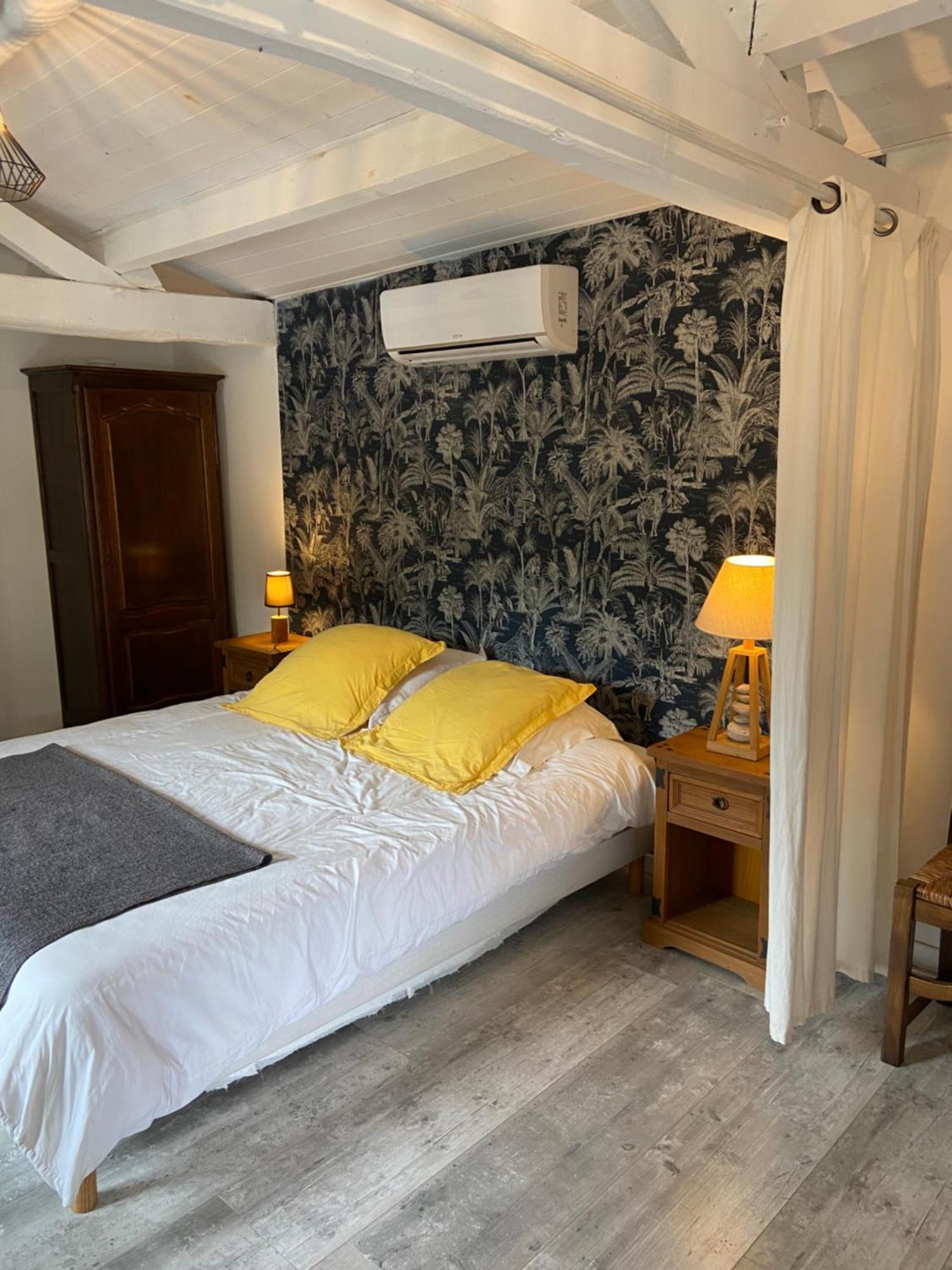 Le Petit Moulin Hotel Pouzauges Eksteriør billede