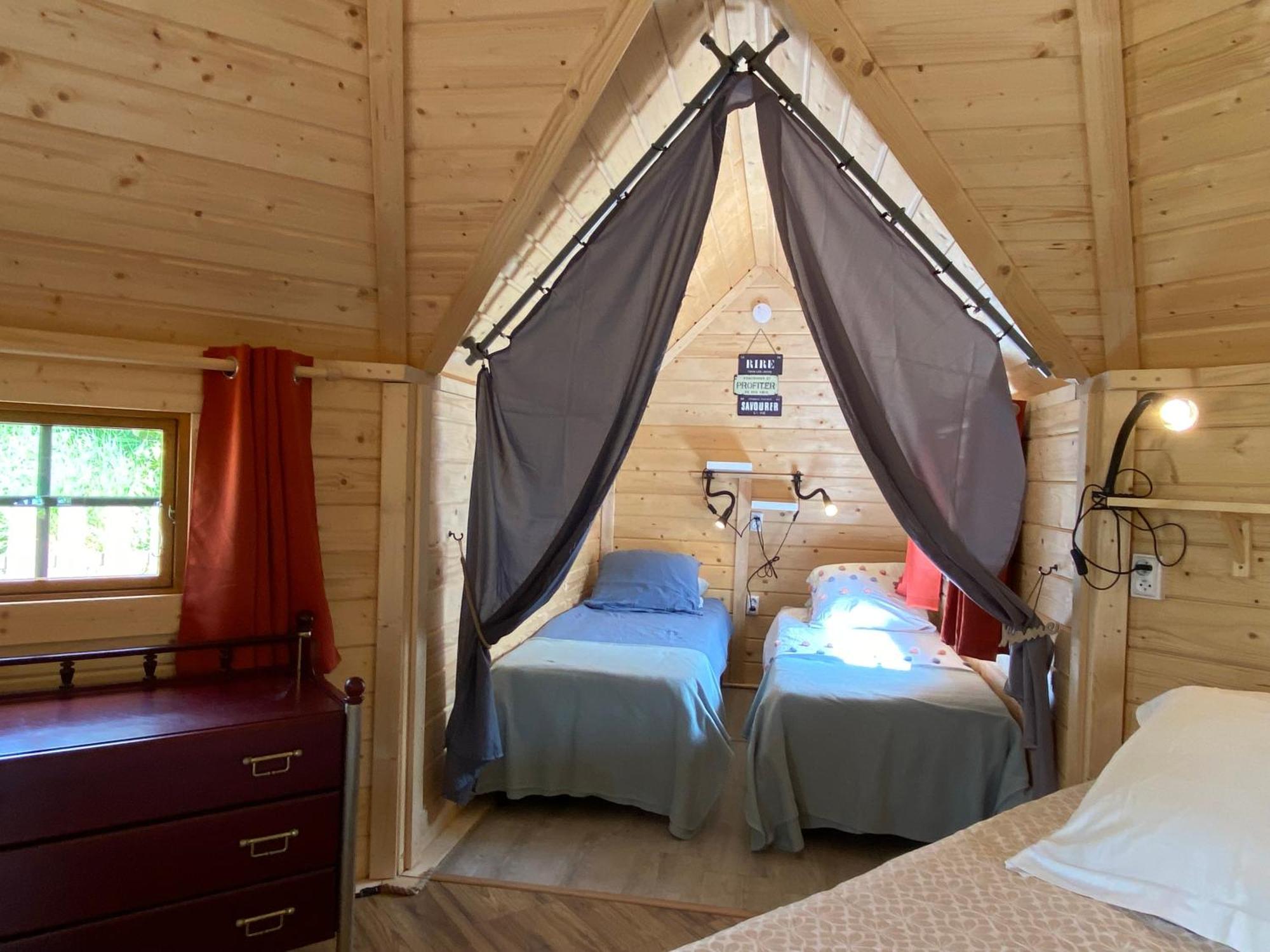 Le Petit Moulin Hotel Pouzauges Eksteriør billede